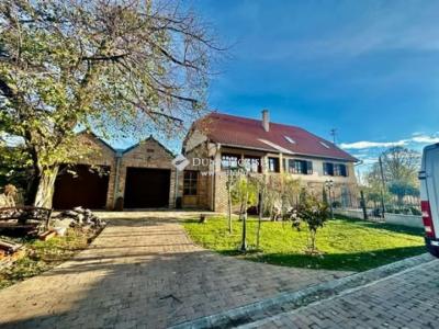 Eladó kastély Pécs