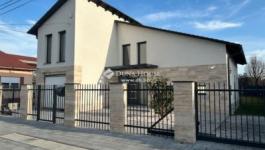 Eladó családi ház Vecsés