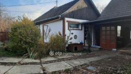 Eladó családi ház Békés