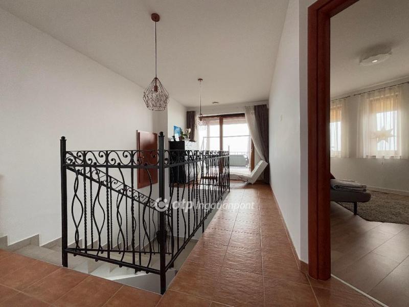 Eladó családi ház Piliscsaba