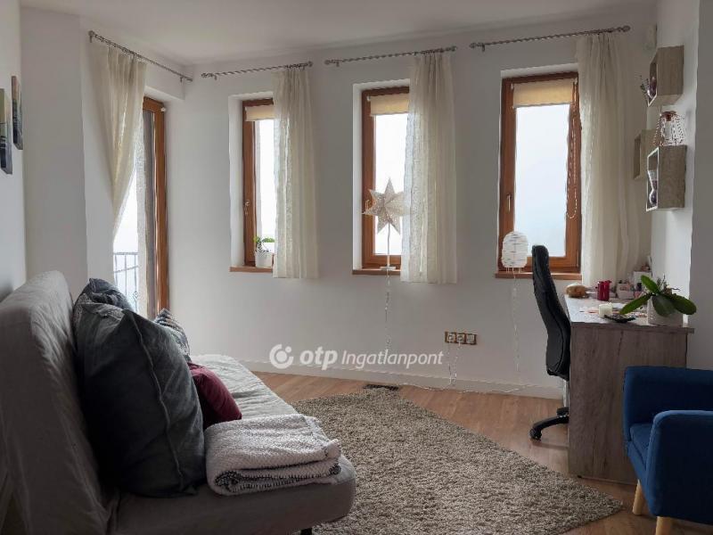 Eladó családi ház Piliscsaba