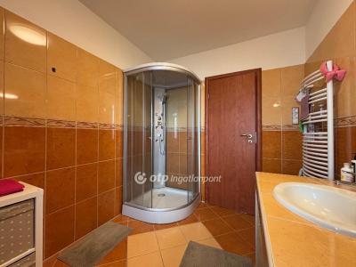 Eladó családi ház Piliscsaba