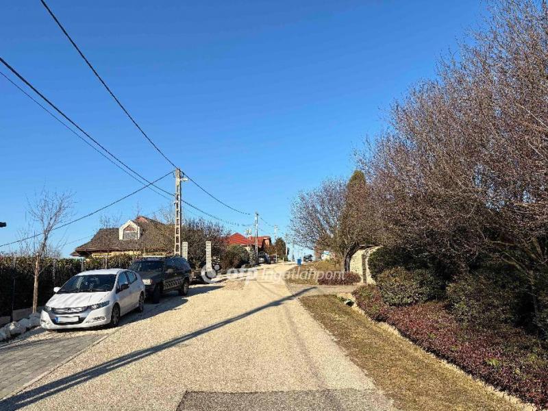 Eladó családi ház Piliscsaba