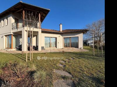 Eladó családi ház Piliscsaba