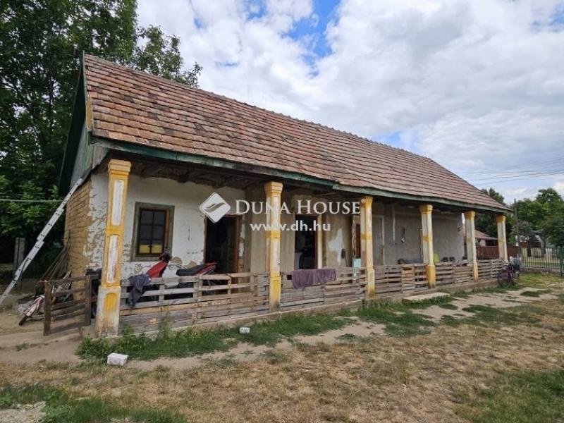 Eladó családi ház Kóka