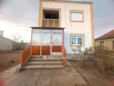 Eladó családi ház Hosszúpályi