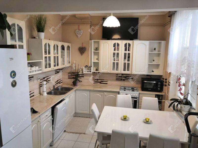 Eladó lakás Balatonfüred