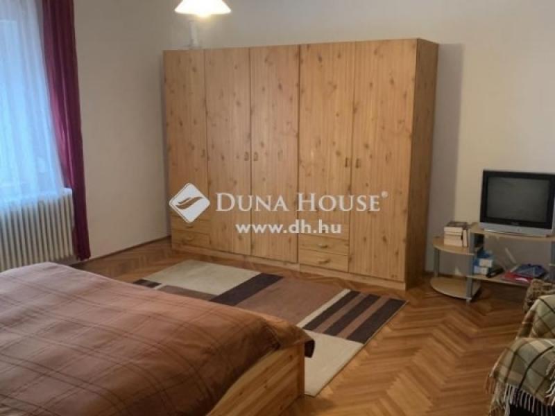 Eladó családi ház Pécs