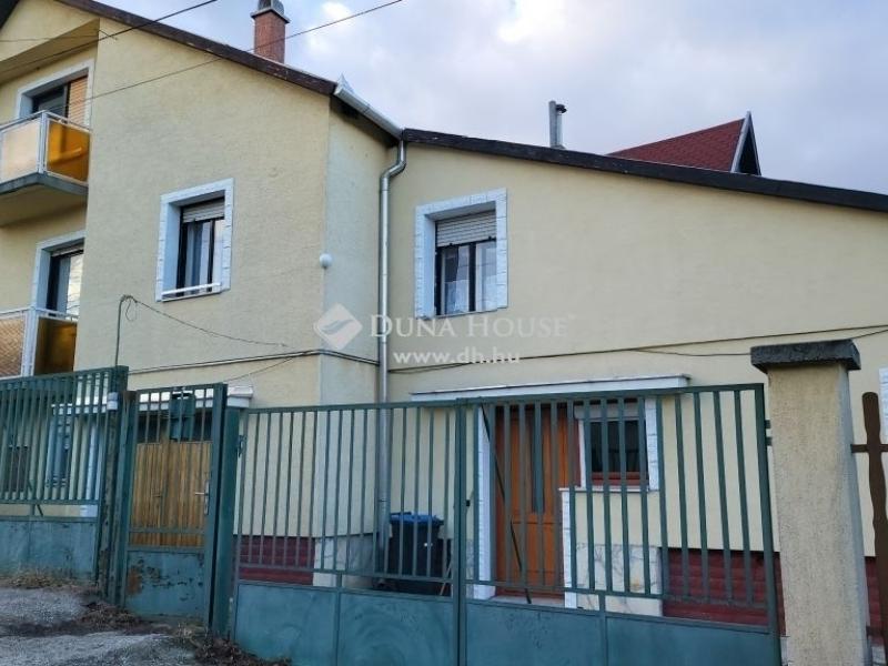 Eladó családi ház Diósd