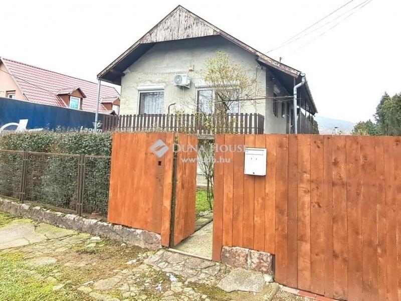 Eladó családi ház Mende