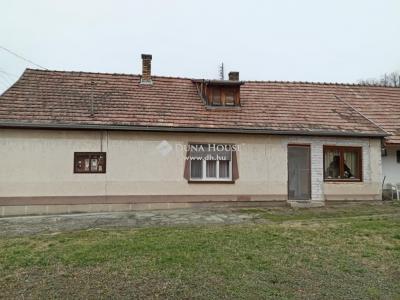 Eladó családi ház Pincehely