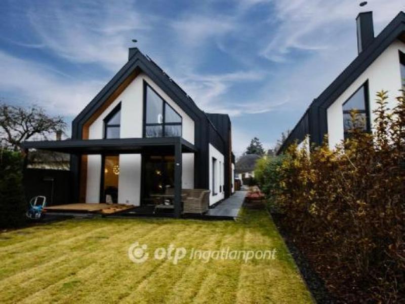 Eladó családi ház Velence