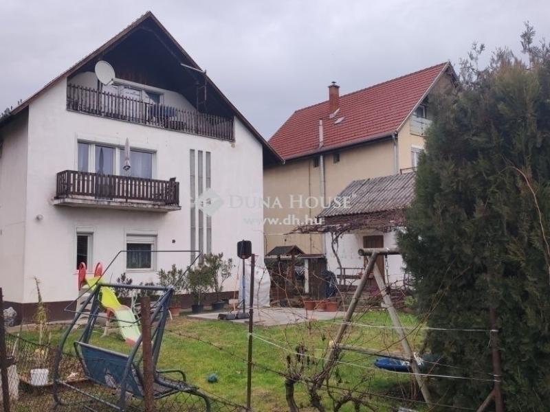 Eladó családi ház Gyál