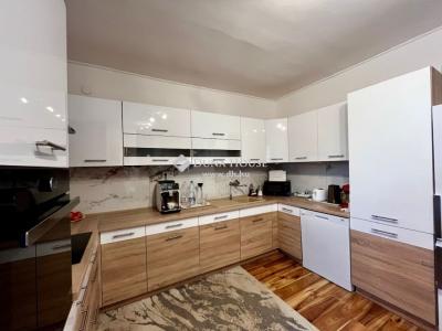 Eladó családi ház Óbánya