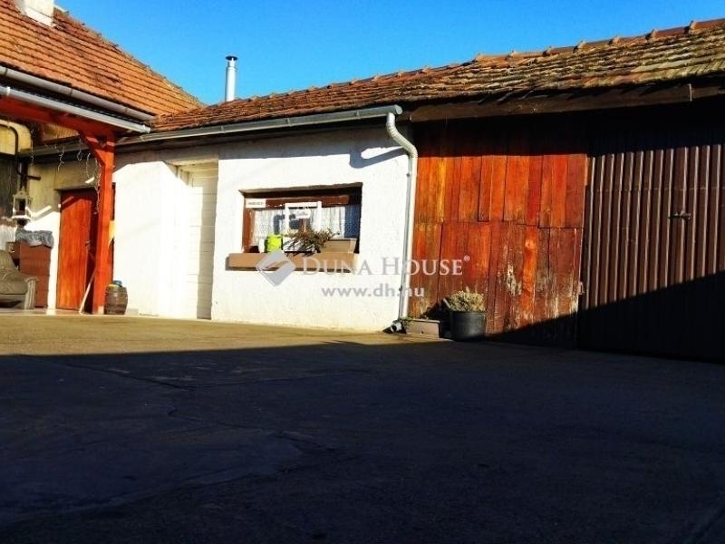 Eladó családi ház Nagykáta