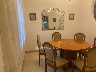 Eladó családi ház Budapest