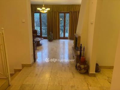 Eladó családi ház Budapest