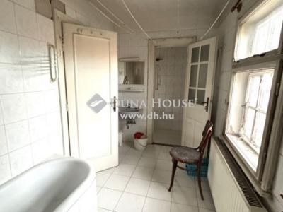 Eladó családi ház Budapest