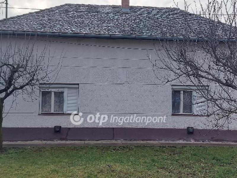 Eladó családi ház Kunszentmárton