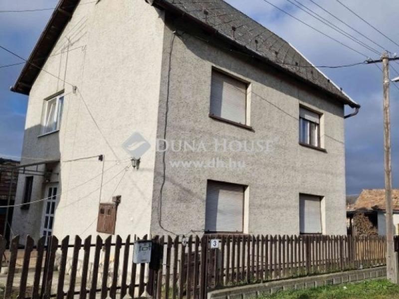 Eladó családi ház Neszmély