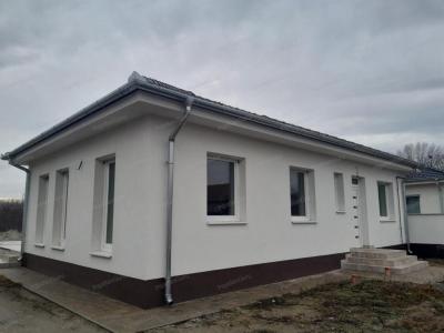 Eladó családi ház Helvécia