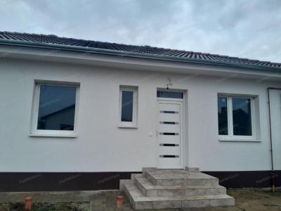 Eladó családi ház Helvécia