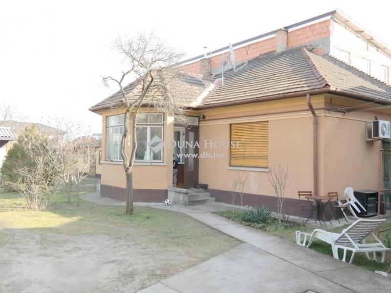 Eladó családi ház Budapest