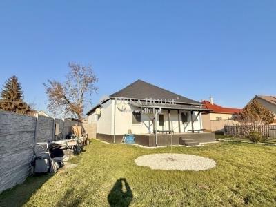 Eladó családi ház Kiszombor