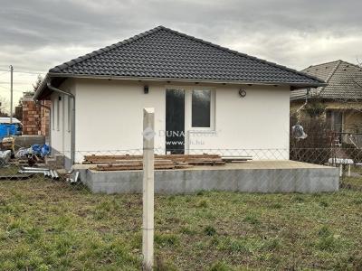Eladó családi ház Majosháza