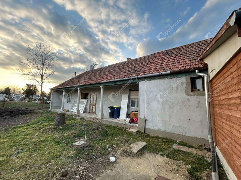 Eladó családi ház Pilis