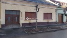 Eladó családi ház Vác