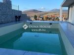 Eladó családi ház Üröm