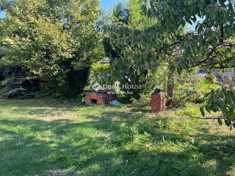 Eladó lakóövezeti telek Budapest