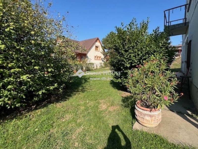 Eladó lakóövezeti telek Budapest