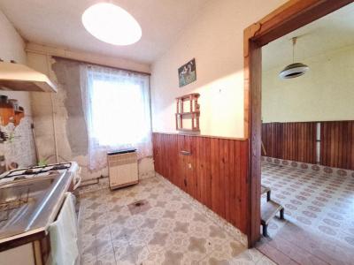 Eladó családi ház - 2481 Velence