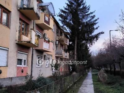 Eladó lakás Békés