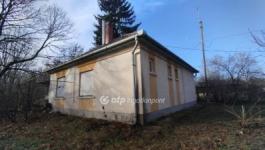 Eladó tanya Jászberény