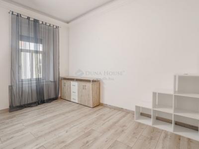 Eladó lakás Pécs