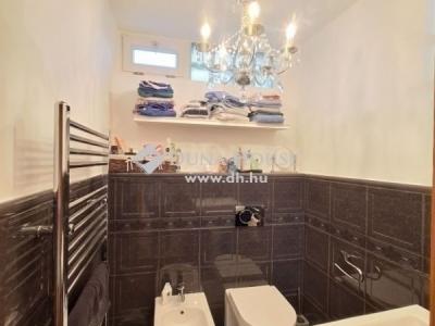 Eladó családi ház Pécs