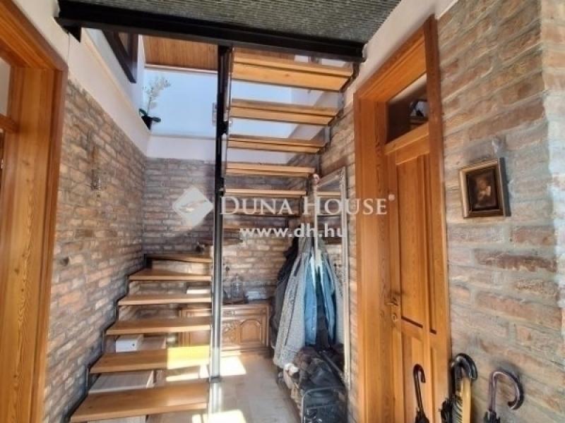 Eladó családi ház Pécs