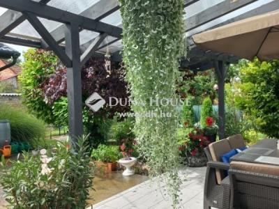 Eladó családi ház Esztergom