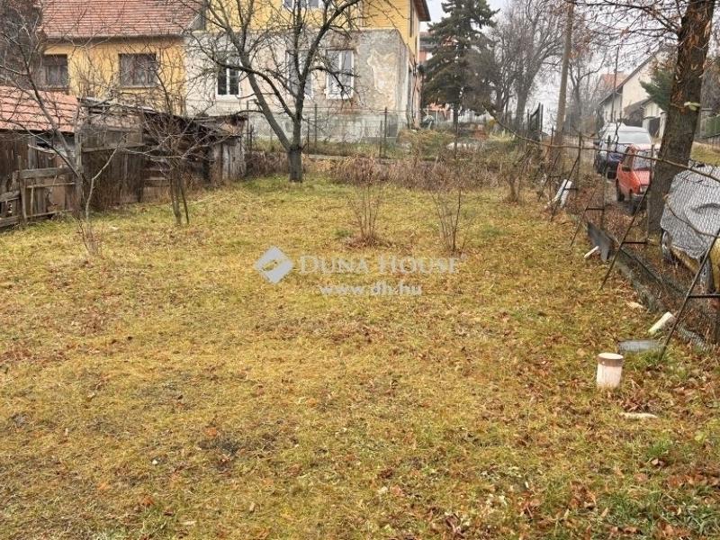 Eladó lakóövezeti telek Szentendre