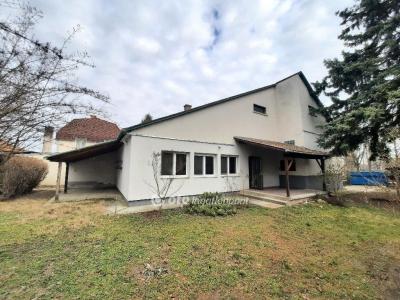 Eladó családi ház - 6050 Lajosmizse