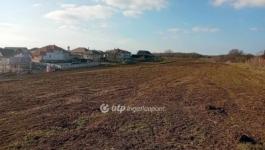 Eladó lakóövezeti telek Dány