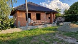 Eladó családi ház Tura