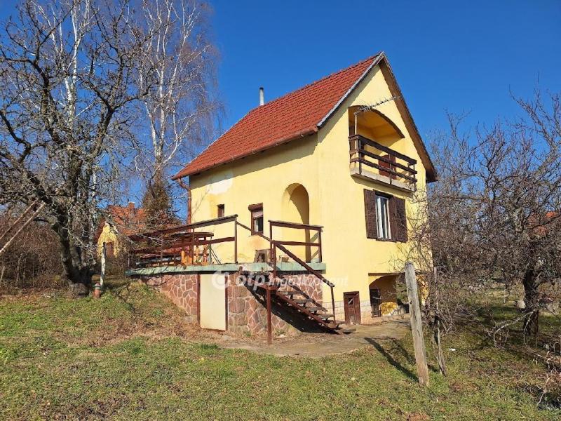 Eladó nyaraló Felsőörs