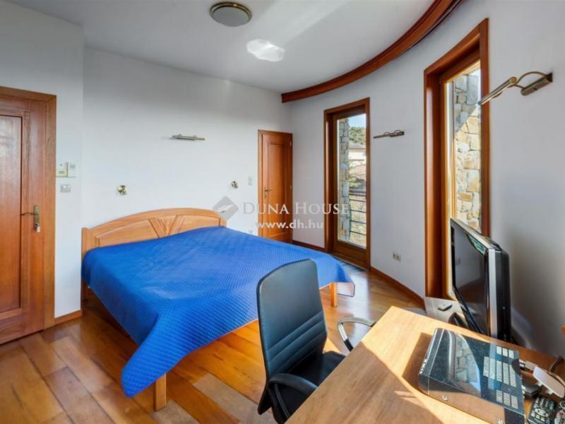 Eladó családi ház Budapest