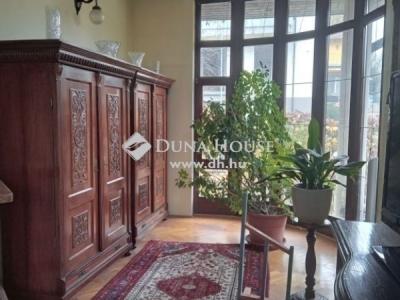 Eladó családi ház Budapest