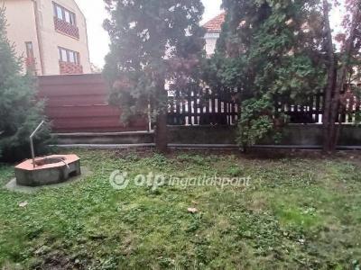Eladó lakás Jászberény