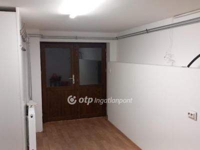 Eladó családi ház Boldog